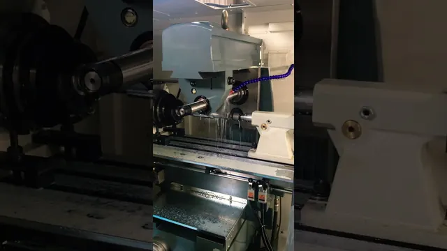Hydraulic milling machine with rotary table – lock nut